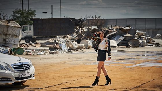 فيلم Beasts That Cling To The Straw 2020 مترجم