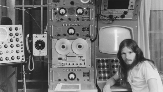 فيلم John Was Trying To Contact Aliens 2020 مترجم